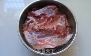 香辣牛肉面的做法步骤：1