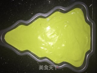 烫面抹茶海棉蛋糕圣诞树的做法步骤：11