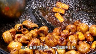 【香辣肥肠煲】肥肠怎样做好吃又没有异味的做法步骤：3