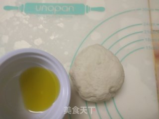 黑椒鸡肉披萨的做法步骤：4