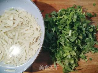 油皮腐卷的做法步骤：2