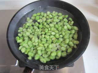 【湖北】肉末雪菜炒蚕豆米的做法步骤：2