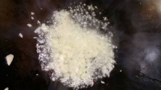 金蒜豆苗的做法步骤：4