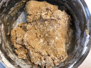 来晚的姜饼屋---小朋友自制的姜饼屋的做法步骤：4