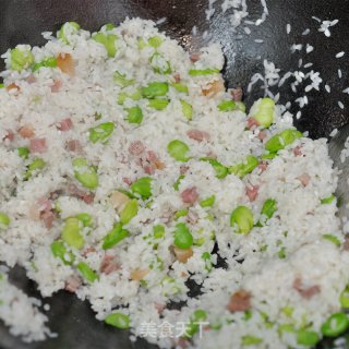 蚕豆火腿焖饭的做法步骤：5