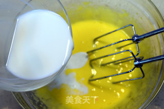 葱香咸味戚风蛋糕  德普烘焙实验室的做法步骤：4
