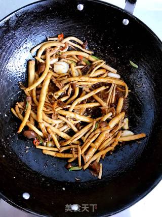 茶树菇炒牛柳的做法步骤：6