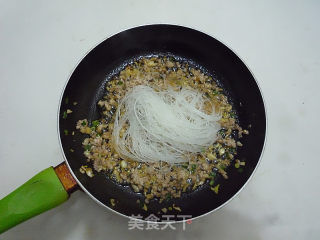 鲜虾粉丝煲的做法步骤：10