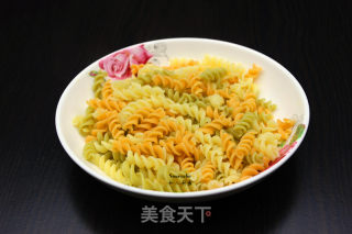 花生酱炒通心粉的做法步骤：3