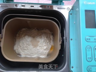 面包机版鸡蛋吐司的做法步骤：2