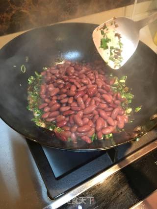 酸菜红豆汤的做法步骤：7