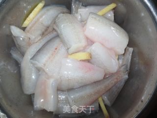 椒盐九吐的做法步骤：2
