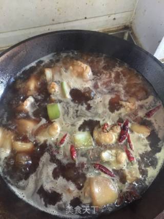 红烧猪蹄的做法步骤：5