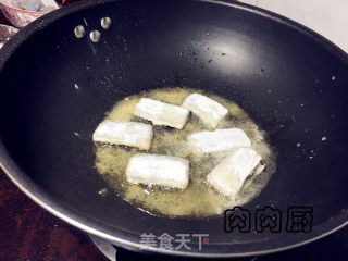 红烧带鱼#肉肉厨的做法步骤：3