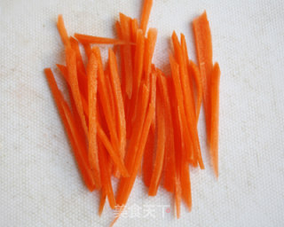 肉丝豆芽焖饼的做法步骤：3