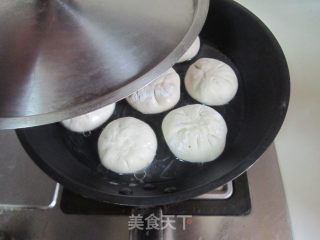 荠菜猪肉馅饼的做法步骤：10