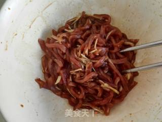 肉丝炒绿豆芽的做法步骤：5