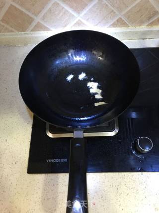 孜然牛肉炒洋葱的做法步骤：2