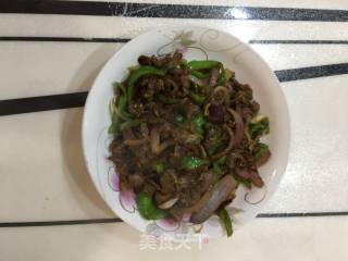 孜然牛肉炒洋葱的做法步骤：6