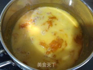奶香南瓜羹的做法步骤：6