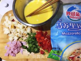 吐司鸡蛋杯的做法步骤：1