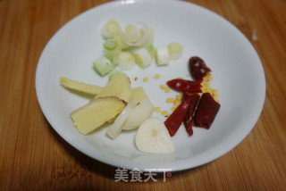 白菜炖豆腐的做法步骤：2