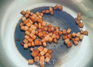 土豆炒饭的做法步骤：3