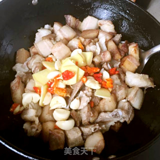红烧肉的做法步骤：4