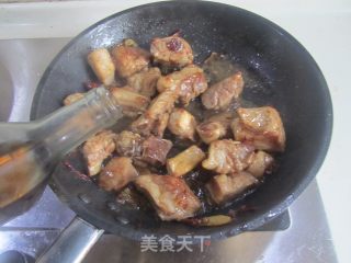 【湖北】腐竹烧排骨的做法步骤：5
