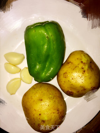 酸辣土豆丝的做法步骤：1