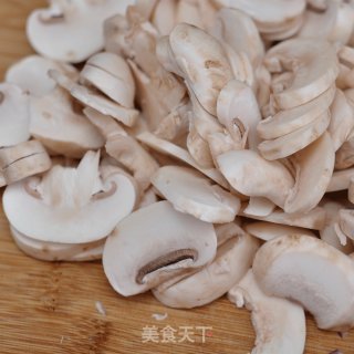 口菇炒肉片的做法步骤：1