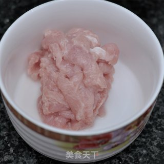 口菇炒肉片的做法步骤：2