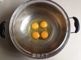面包机版海绵蛋糕的做法步骤：1