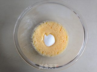 面包机版海绵蛋糕的做法步骤：2