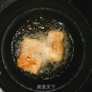 超级简单好吃的香炸鲢鱼的做法步骤：2