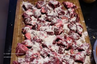 圣诞派对大餐系列：法式红酒烩牛肉 Beef Burgundy的做法步骤：4