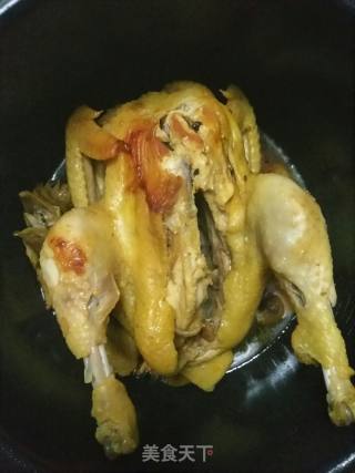 电饭锅盐焗鸡的做法步骤：3
