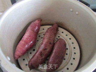 紫薯萝卜卷的做法步骤：1