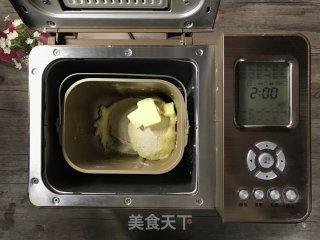 布里欧修（Brioce）小面包的做法步骤：2