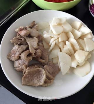 里脊肉炒马蹄的做法步骤：3