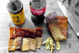 百事可乐烧湖南腊鱼的做法步骤：2