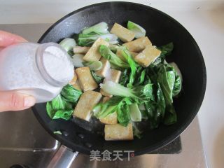 豆腐炒白菜的做法步骤：6