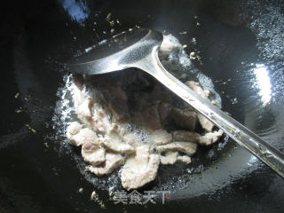 榨菜丝里脊肉炒黑木耳的做法步骤：4