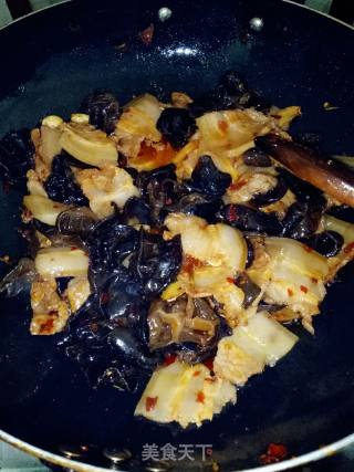 木耳回锅肉的做法步骤：6