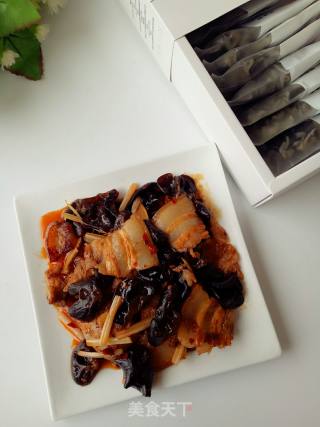 木耳回锅肉的做法步骤：9
