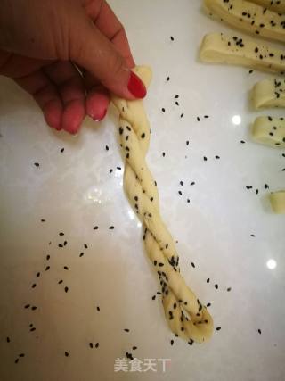麻花的做法步骤：7