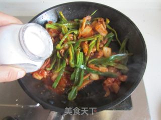 辣白菜炒五花肉的做法步骤：6