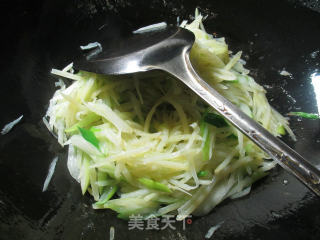 大葱土豆丝的做法步骤：7