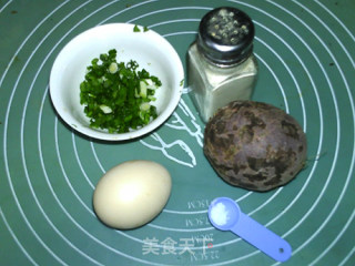【四川】紫薯煎蛋饼的做法步骤：1