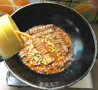 小米椒焖烧带鱼的做法步骤：12